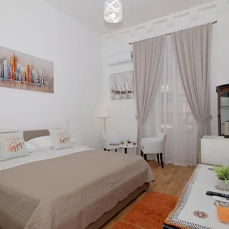 Gasthof In With Air Conditioning, Wifi Washing Machine 4246-3 Dubrovnik